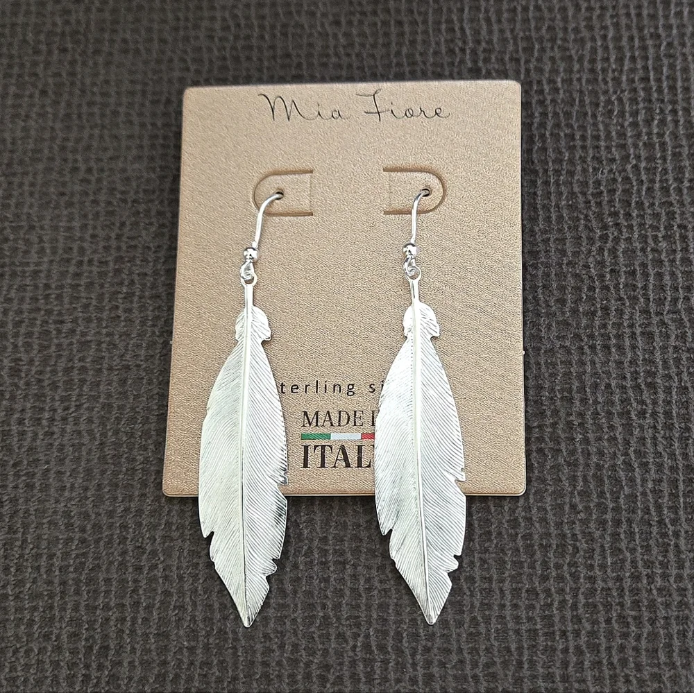 Mia Fiore Textured Silver🤍 Feather🪶 Earrings - Picture 1 of 16